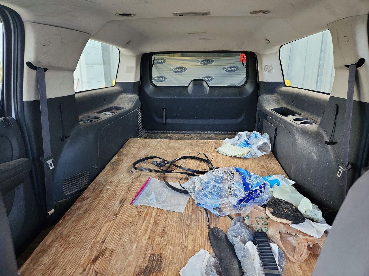 2014 Chevrolet Suburban C1500 Lt - zdjęcie 10