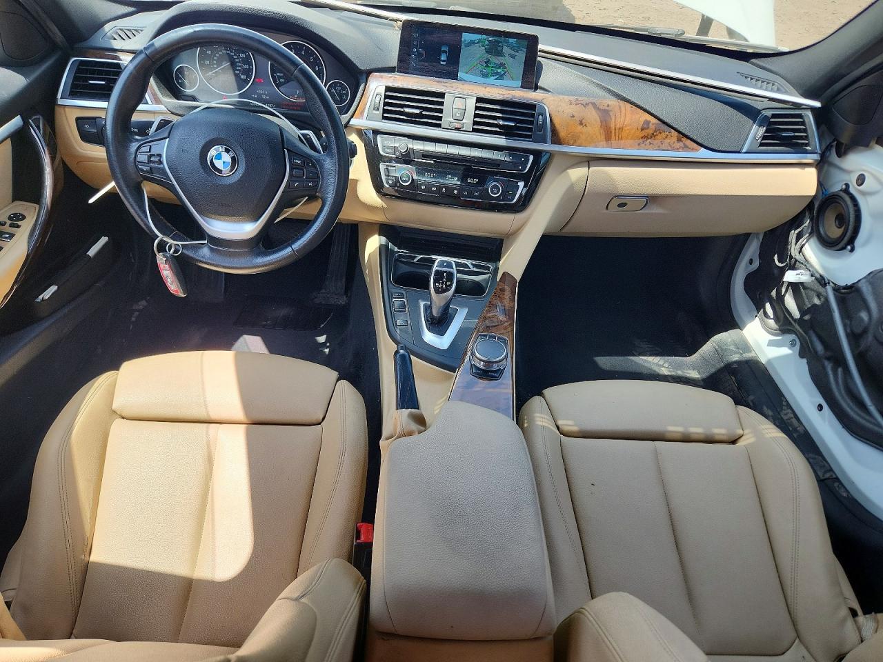 2017 BMW Seria 3 330i - zdjęcie 8