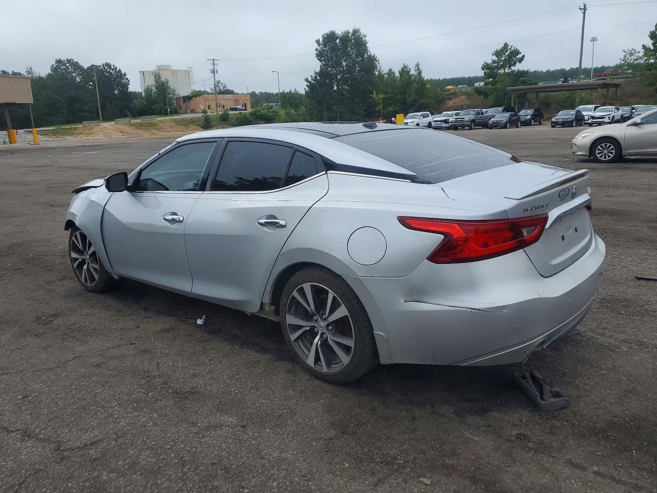 Nissan Maxima - zdjęcie 2