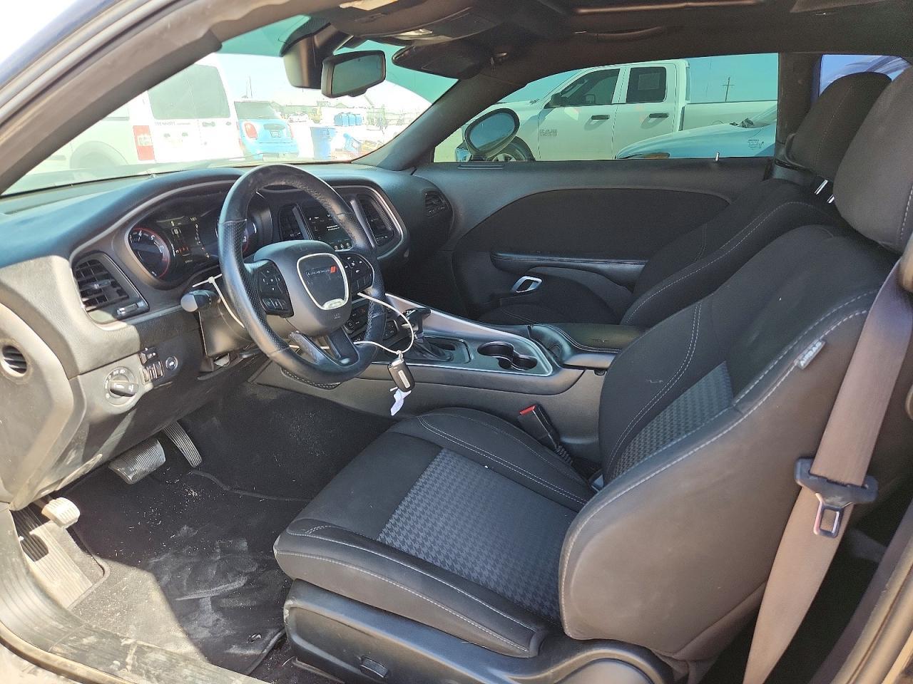 2022 Dodge Challenger Sxt - zdjęcie 7
