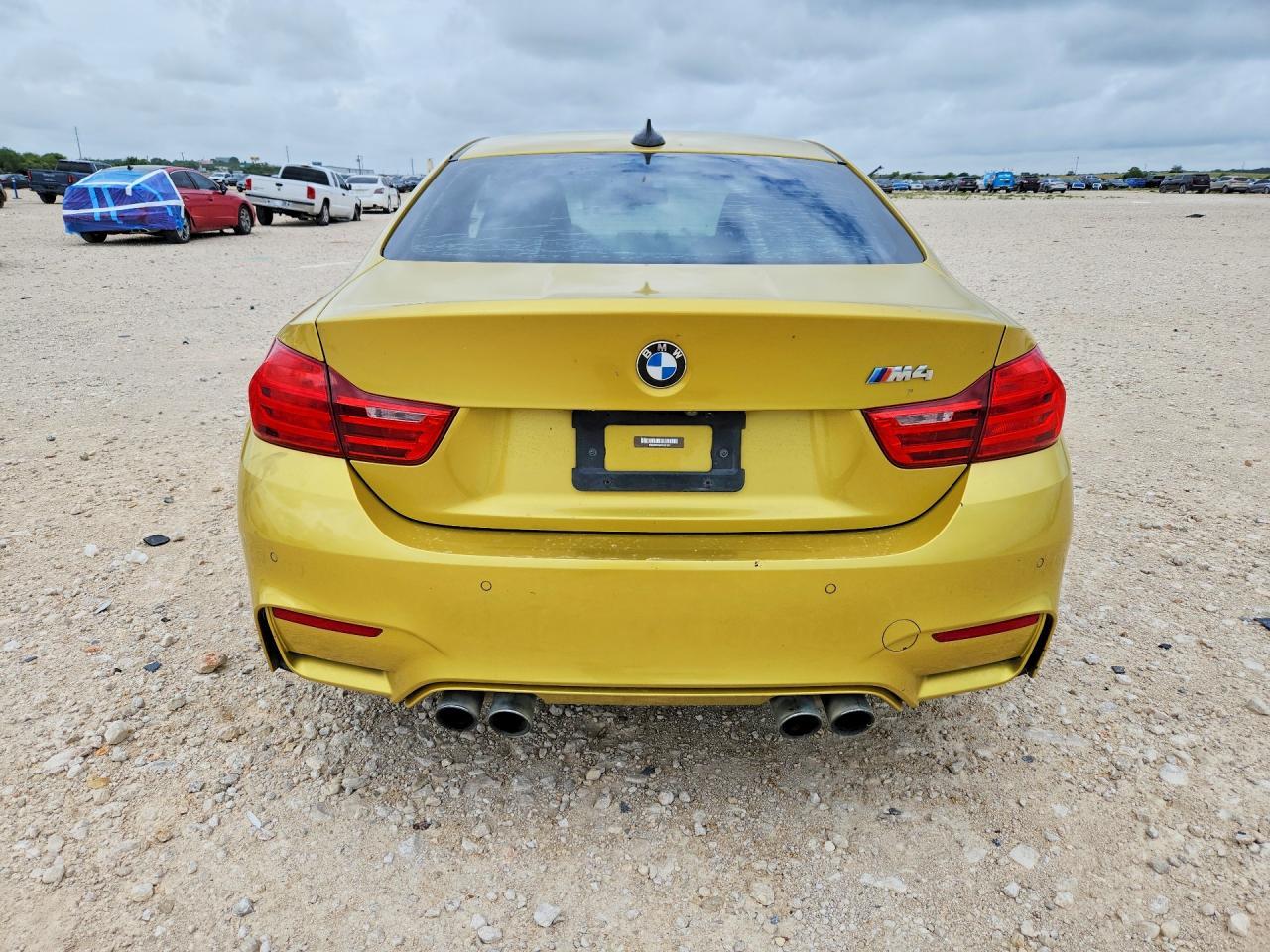2015 BMW M4 - zdjęcie 6