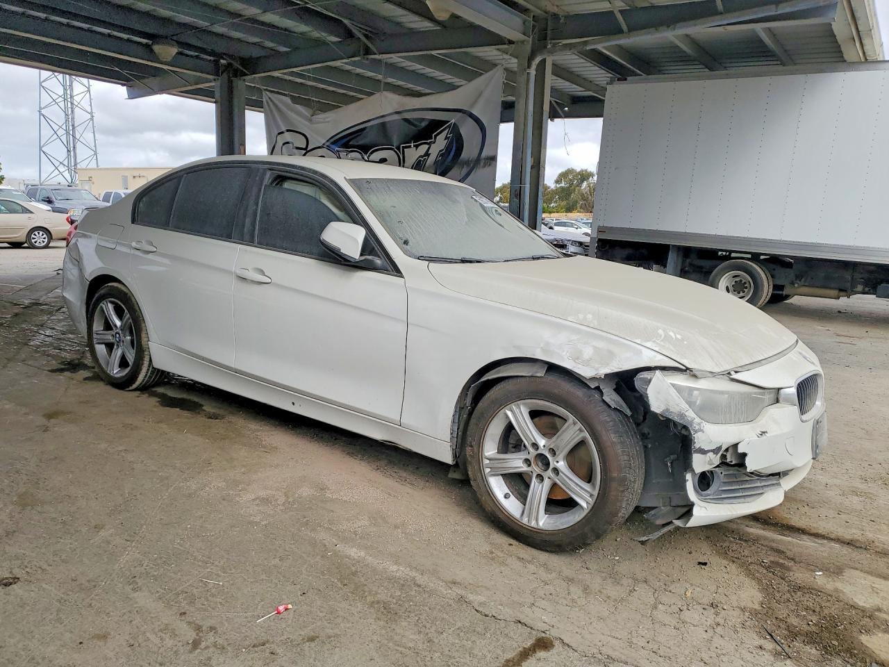 2014 BMW 320 I - zdjęcie 4