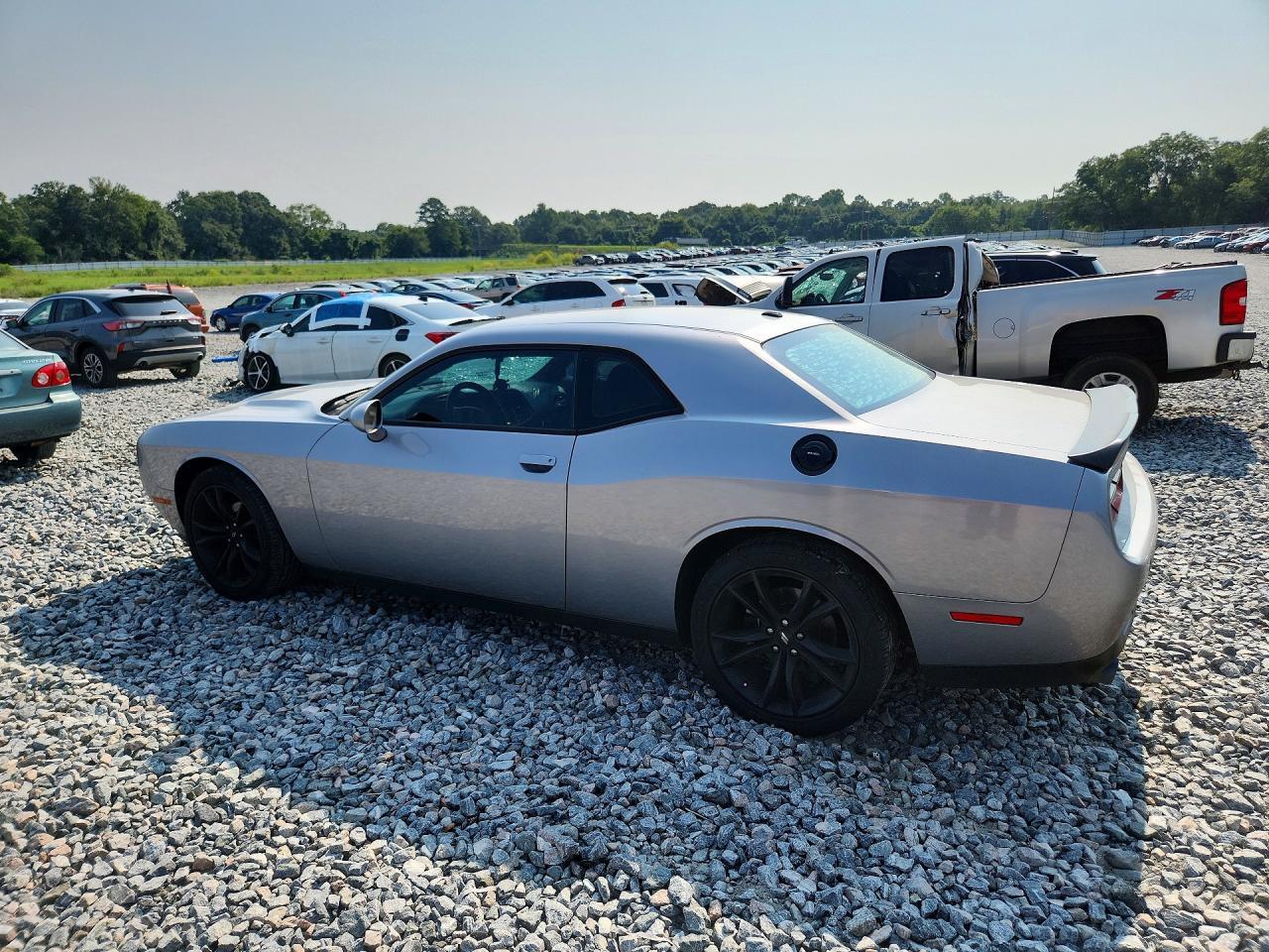 2018 Dodge Challenger Sxt - zdjęcie 2