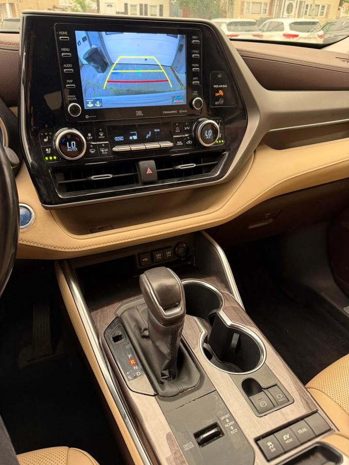 2020 Toyota Highlander Hybrid Limited - zdjęcie 8