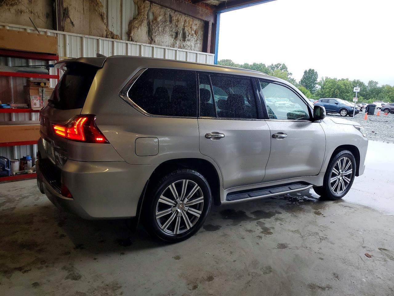 2017 Lexus Lx 570 - zdjęcie 3