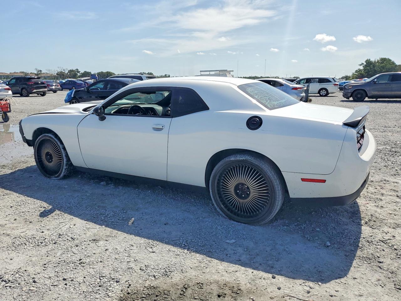 2016 Dodge Challenger Sxt - zdjęcie 2