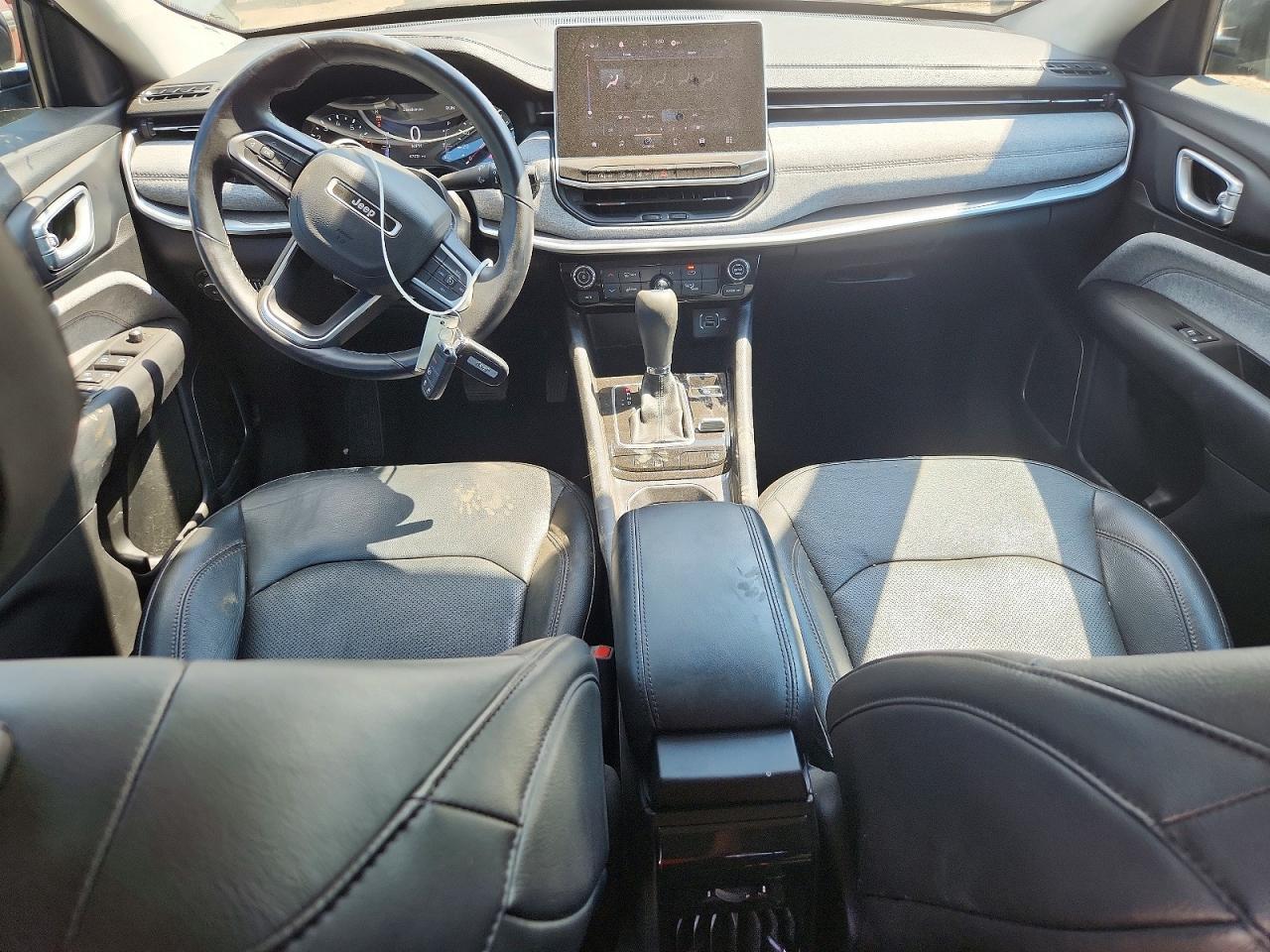 2022 Jeep Compass Latitude Lux - zdjęcie 8