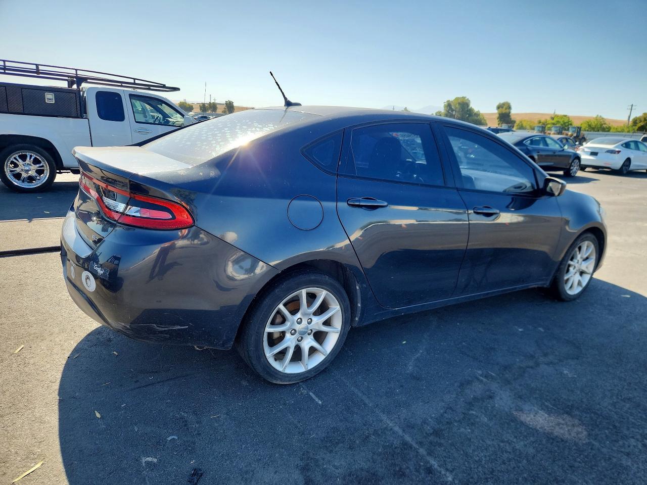 2013 Dodge Dart Sxt - zdjęcie 3