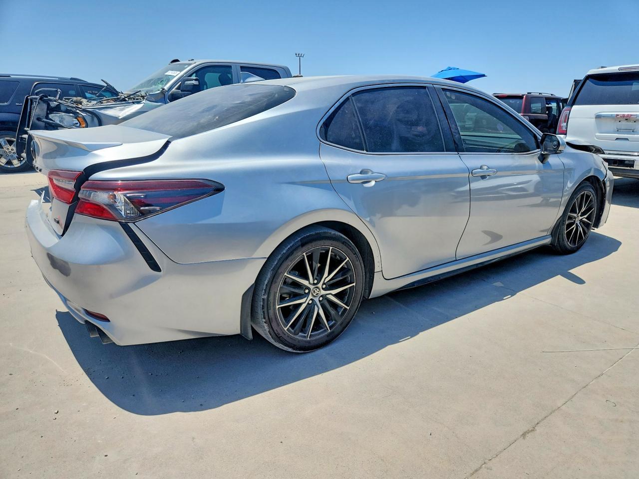 2023 Toyota Camry Se - zdjęcie 3
