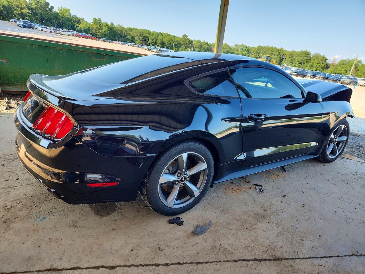 2015 Ford Mustang - zdjęcie 3