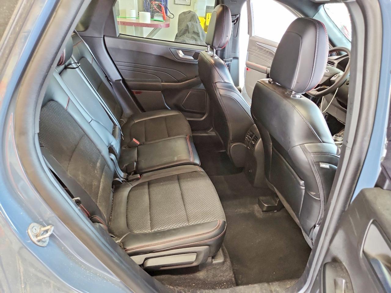 2025 Ford Escape St Line - zdjęcie 11