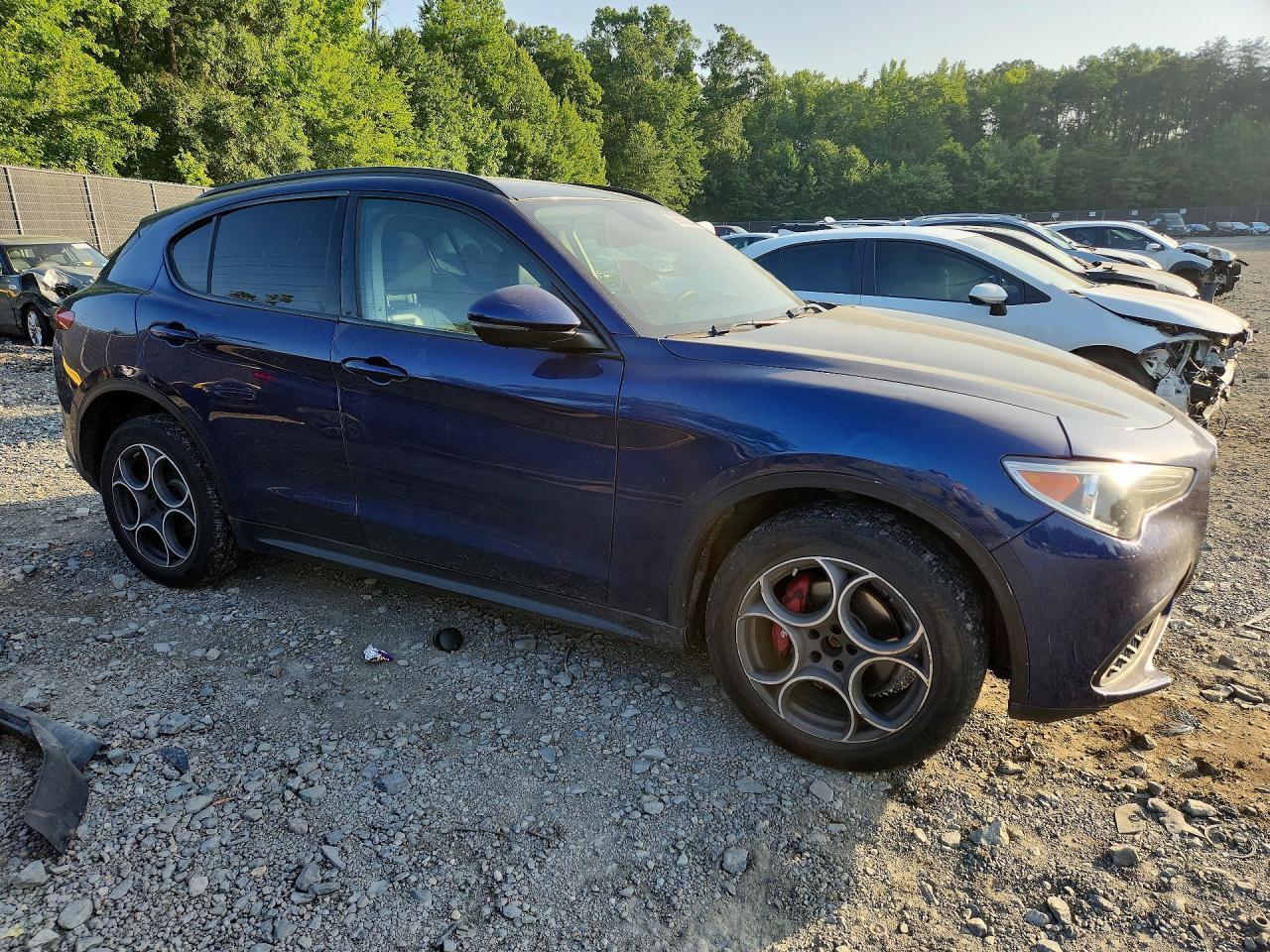 2018 Alfa Romeo Stelvio Sport - zdjęcie 4