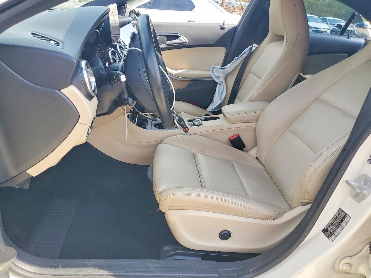 2018 Mercedes-Benz Cla 250 - zdjęcie 7