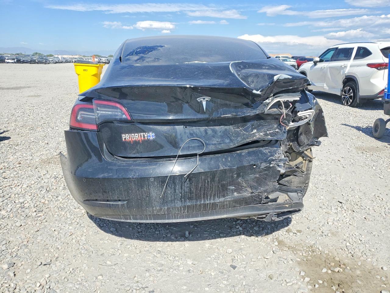 2022 Tesla Model 3 - zdjęcie 6