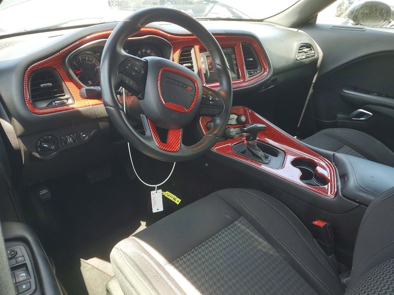 2017 Dodge Challenger Sxt - zdjęcie 8