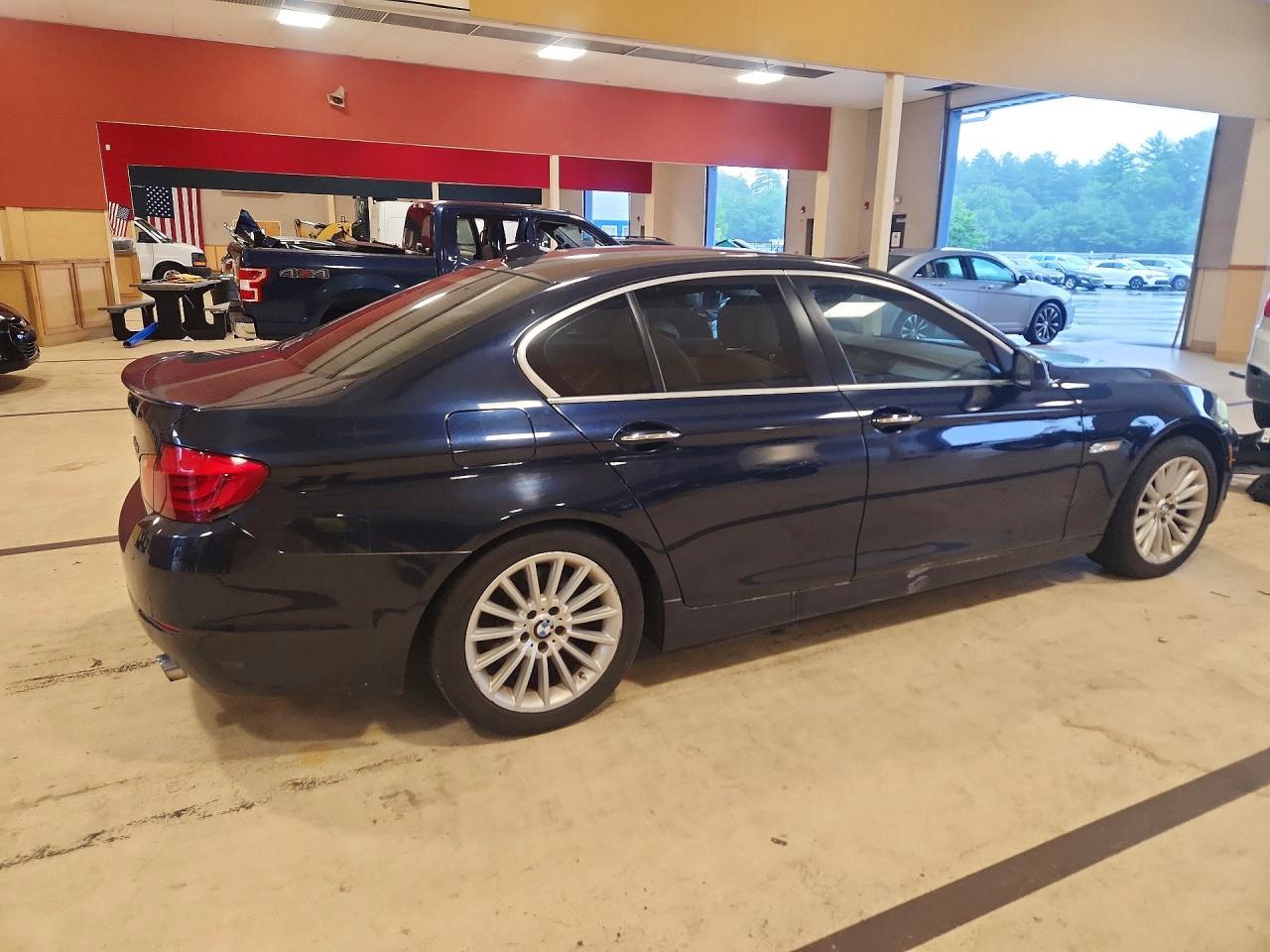 2013 BMW Seria 5 535i - zdjęcie 3
