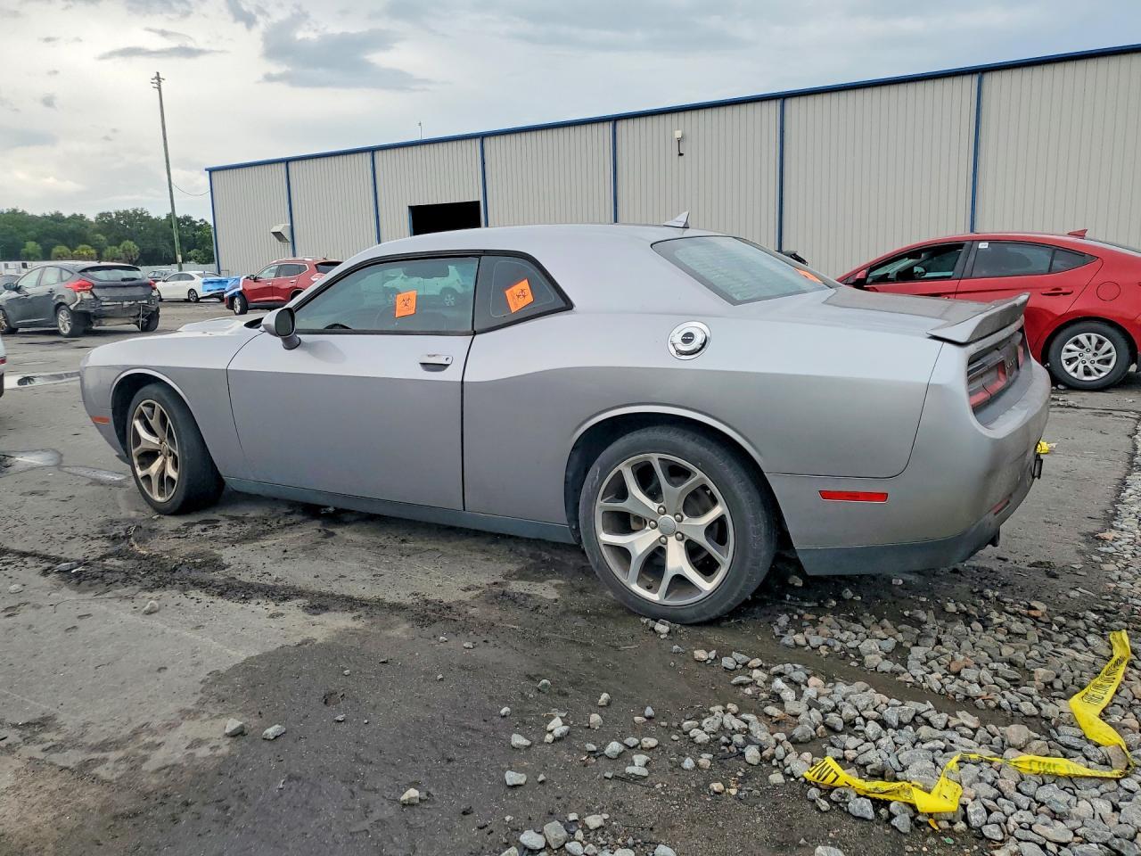 2016 Dodge Challenger Sxt - zdjęcie 2