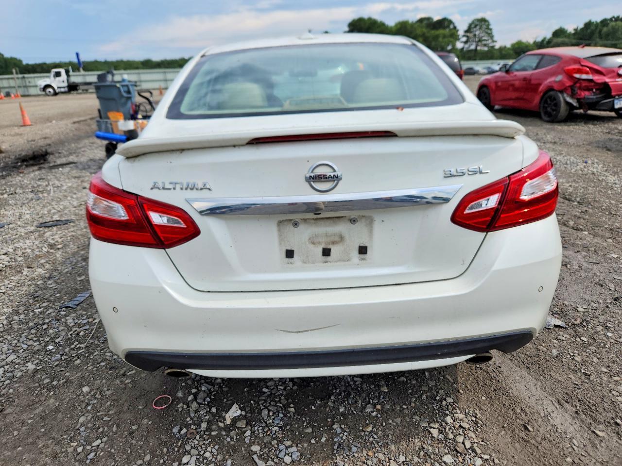 2016 Niss Altima - zdjęcie 6
