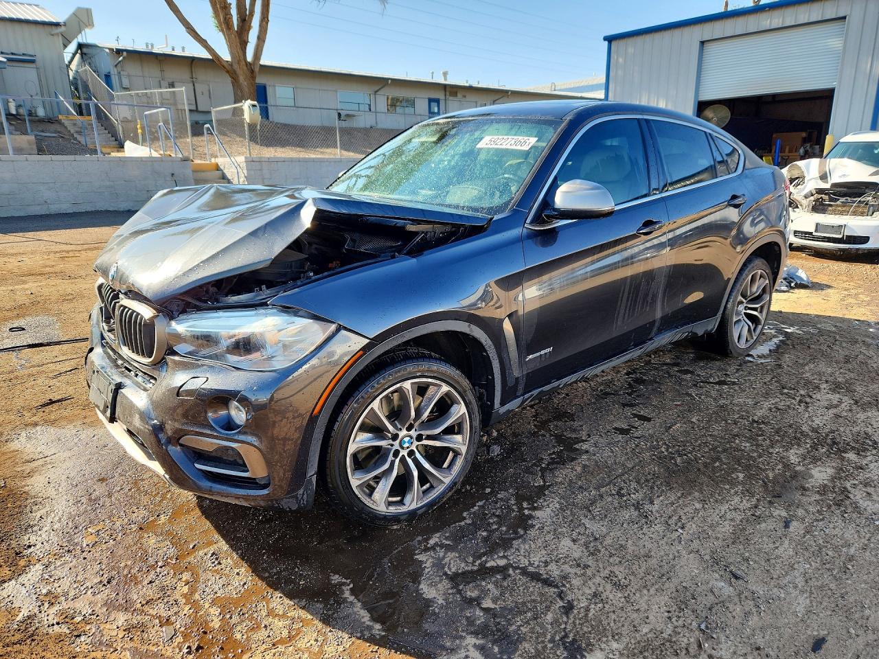 2017 BMW X6 xDrive50I - zdjęcie główne