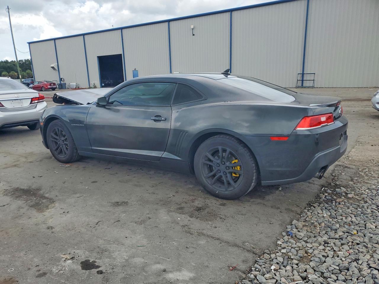2015 Chevrolet Camaro - zdjęcie 2