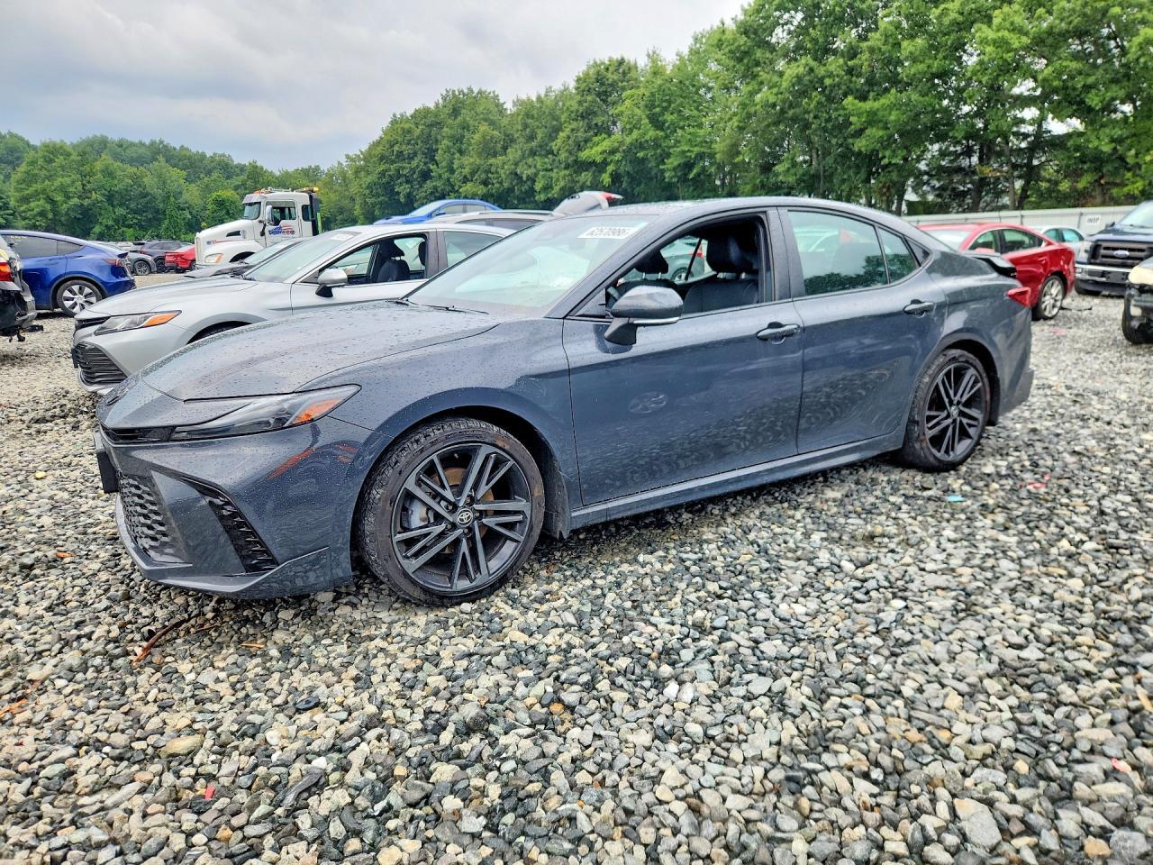 2025 Toyota Camry Xse - zdjęcie główne
