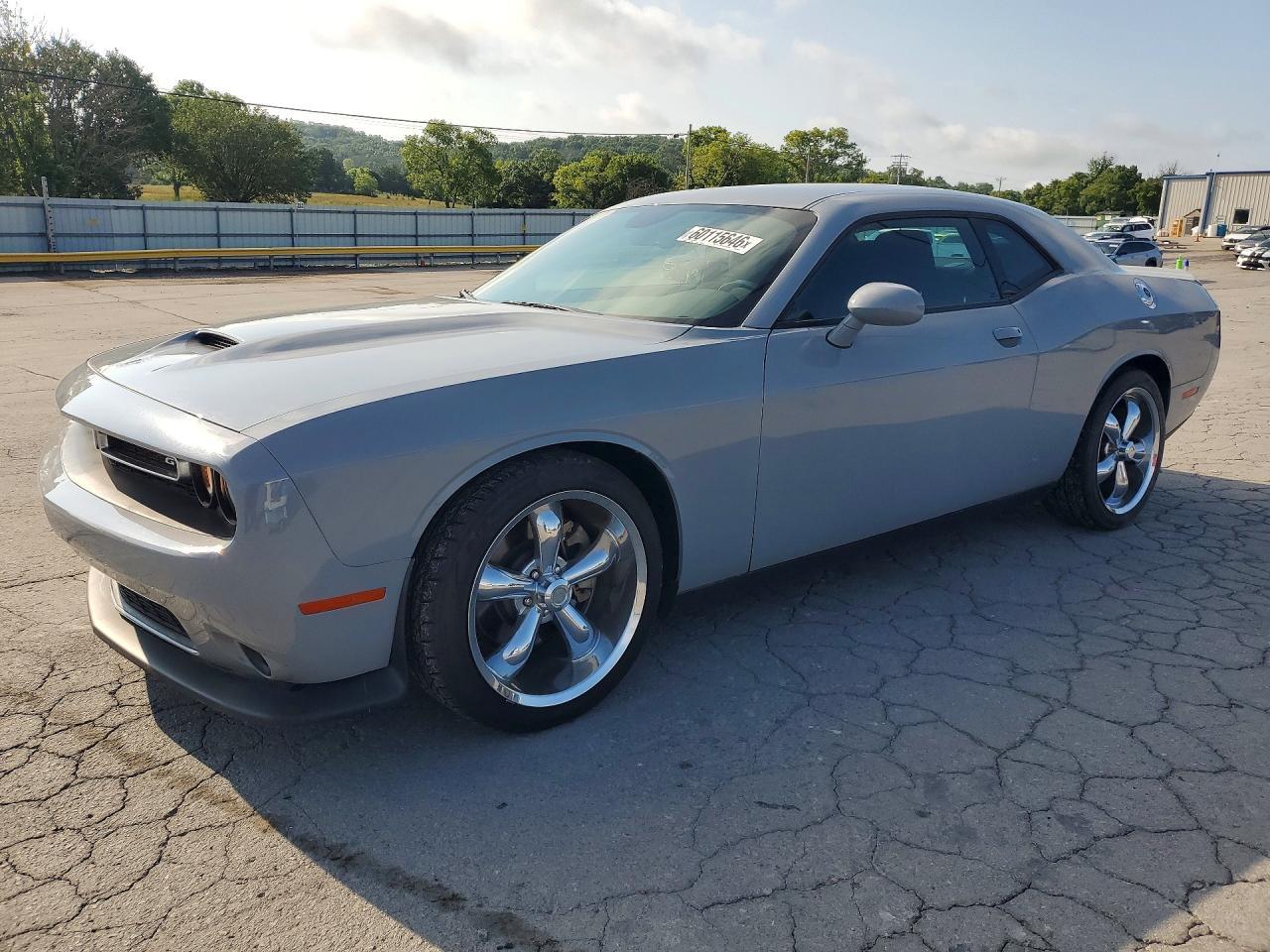2022 Dodge Challenger Gt - zdjęcie główne