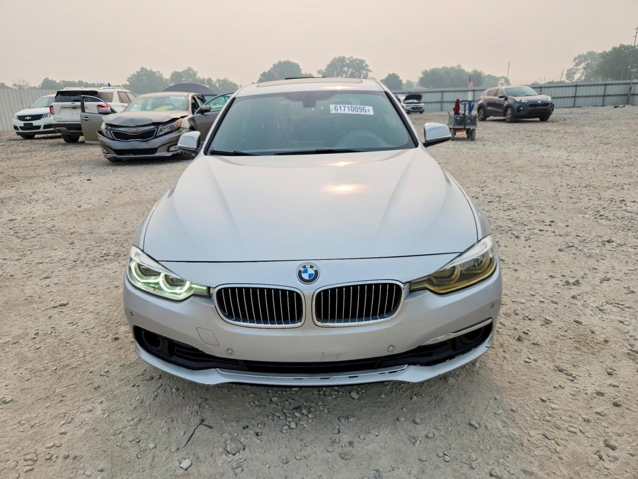 2017 BMW 330 Xi - zdjęcie 5