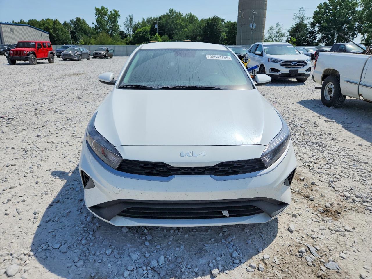 2024 Kia Forte Lxs - zdjęcie 5