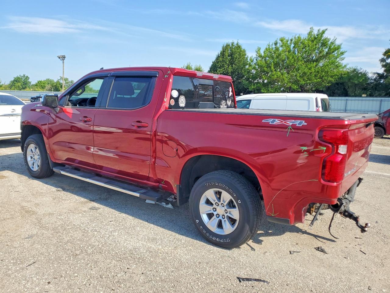 2020 Chevrolet Silverado K1500 Lt - zdjęcie 2