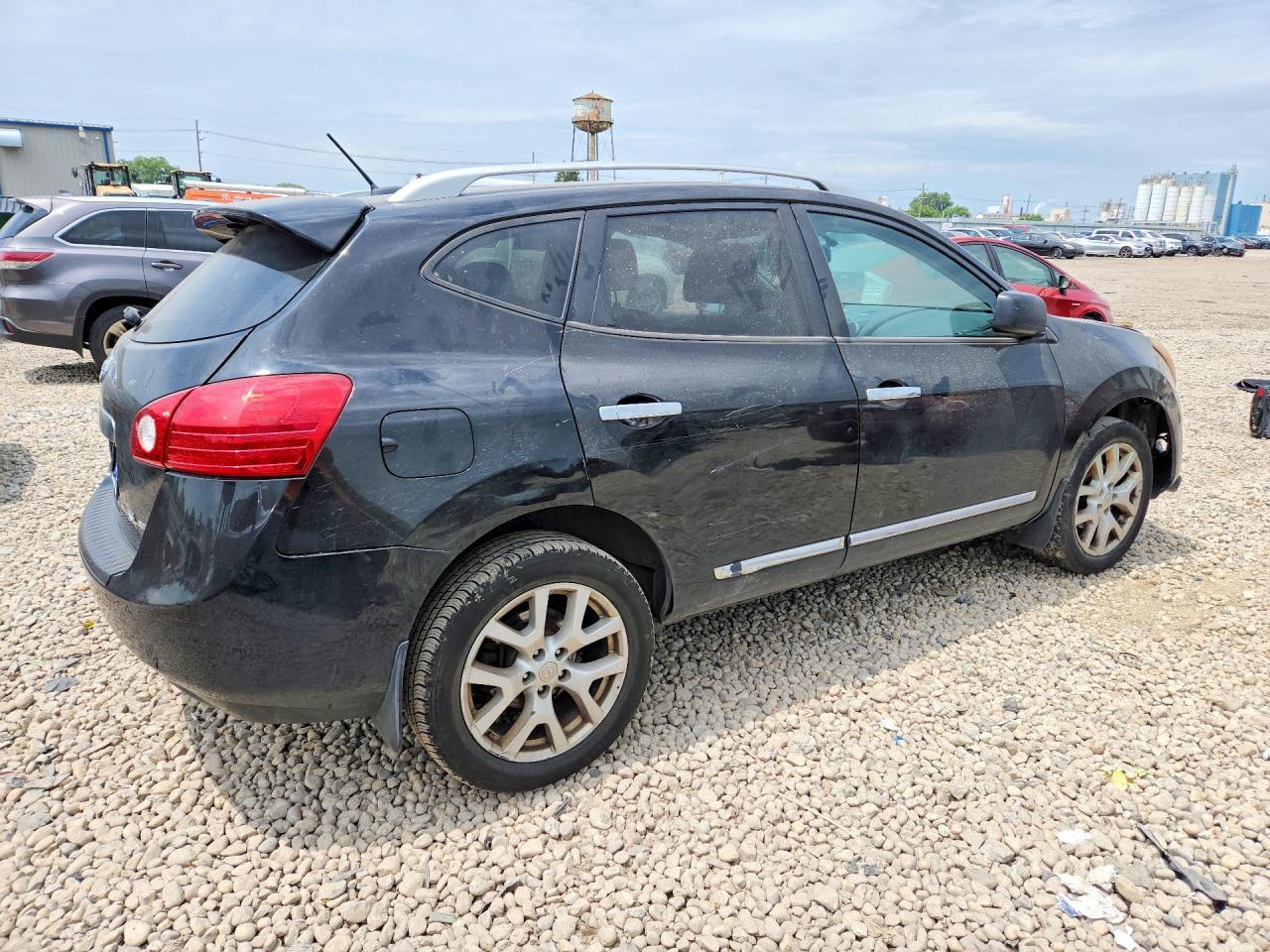 2013 Nissan Rogue S - zdjęcie 3