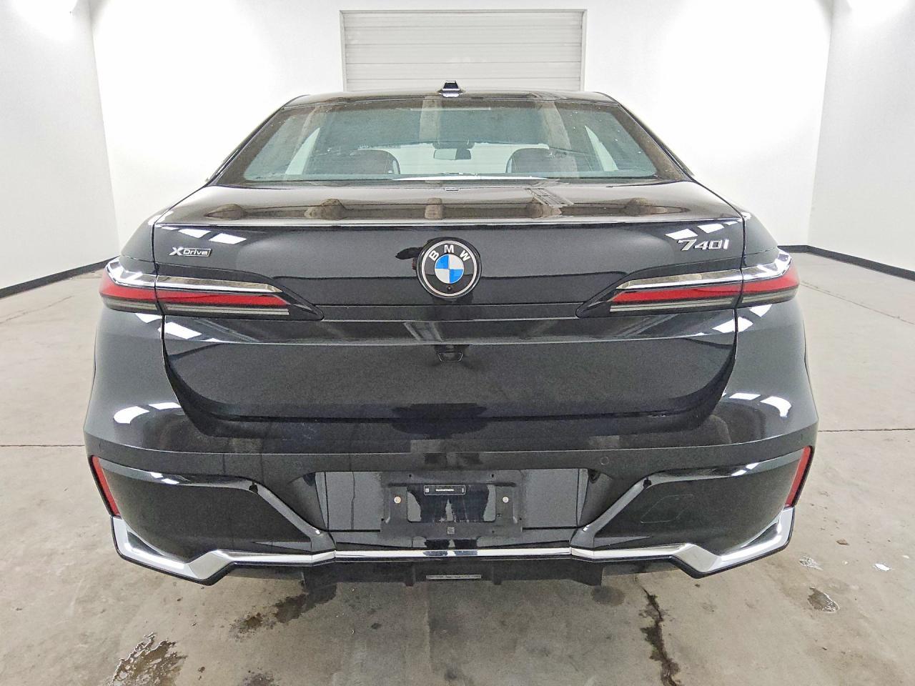 2026 BMW Seria 7 740i - zdjęcie 6