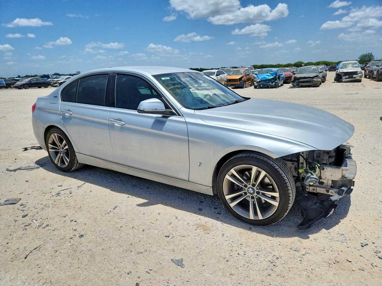 2017 BMW 330E - zdjęcie 4
