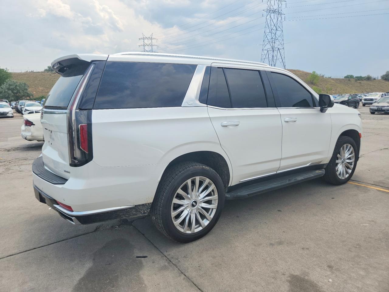 2022 Cadillac Escalade Luxury - zdjęcie 3