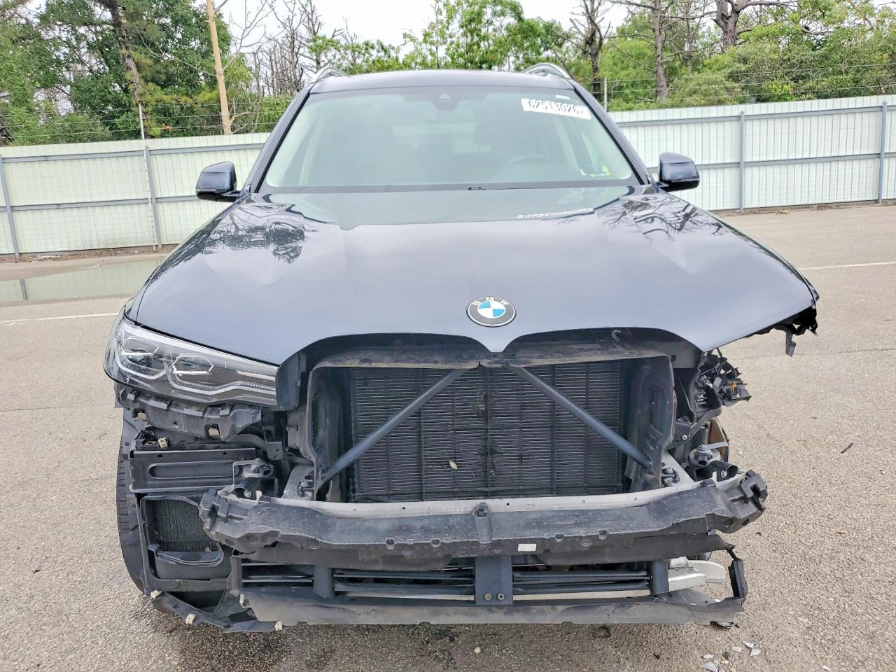 2021 BMW X7 xDrive40I - zdjęcie 5