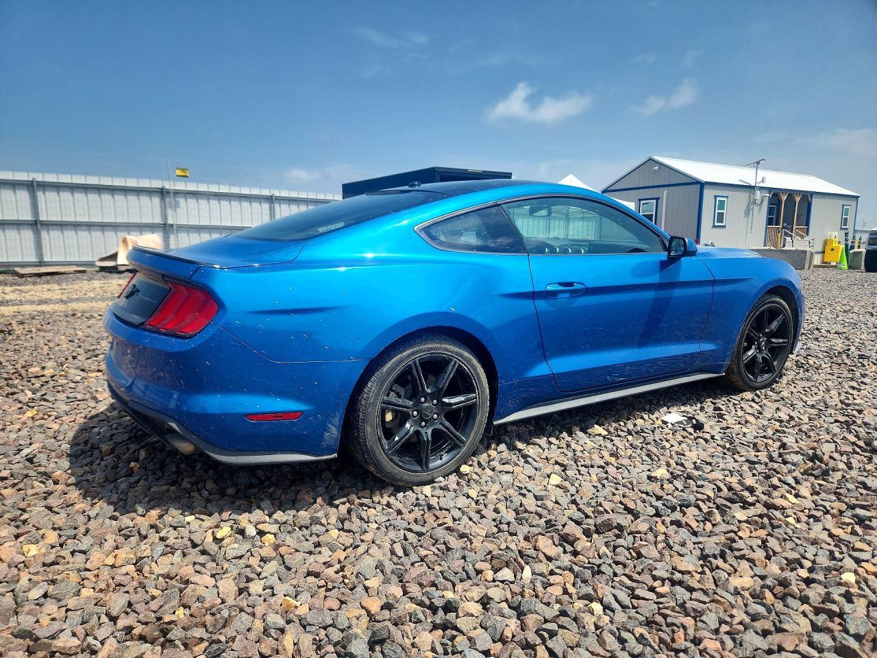 2019 Ford Mustang - zdjęcie 3