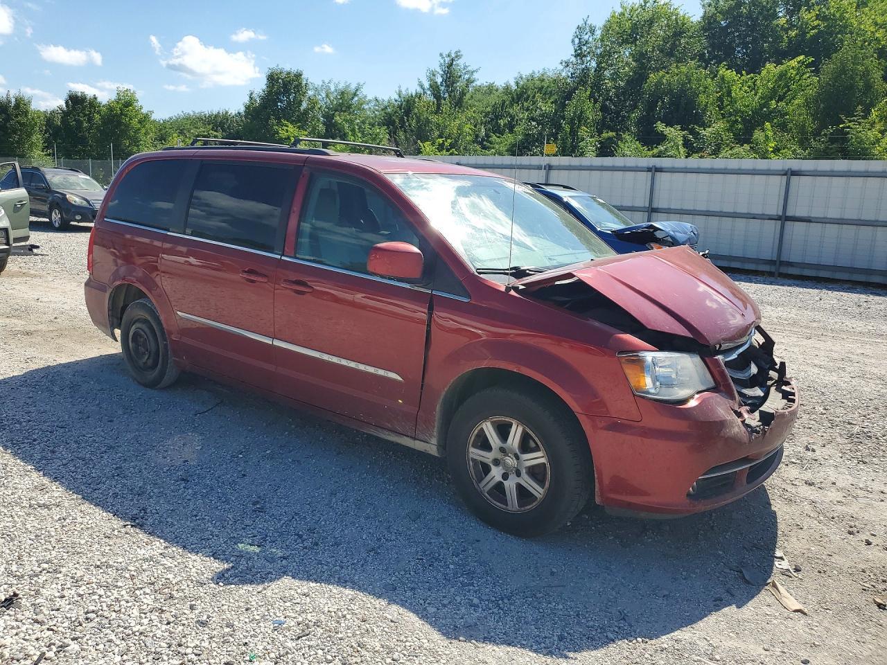 2013 Chrysler Town & Country Touring - zdjęcie 4