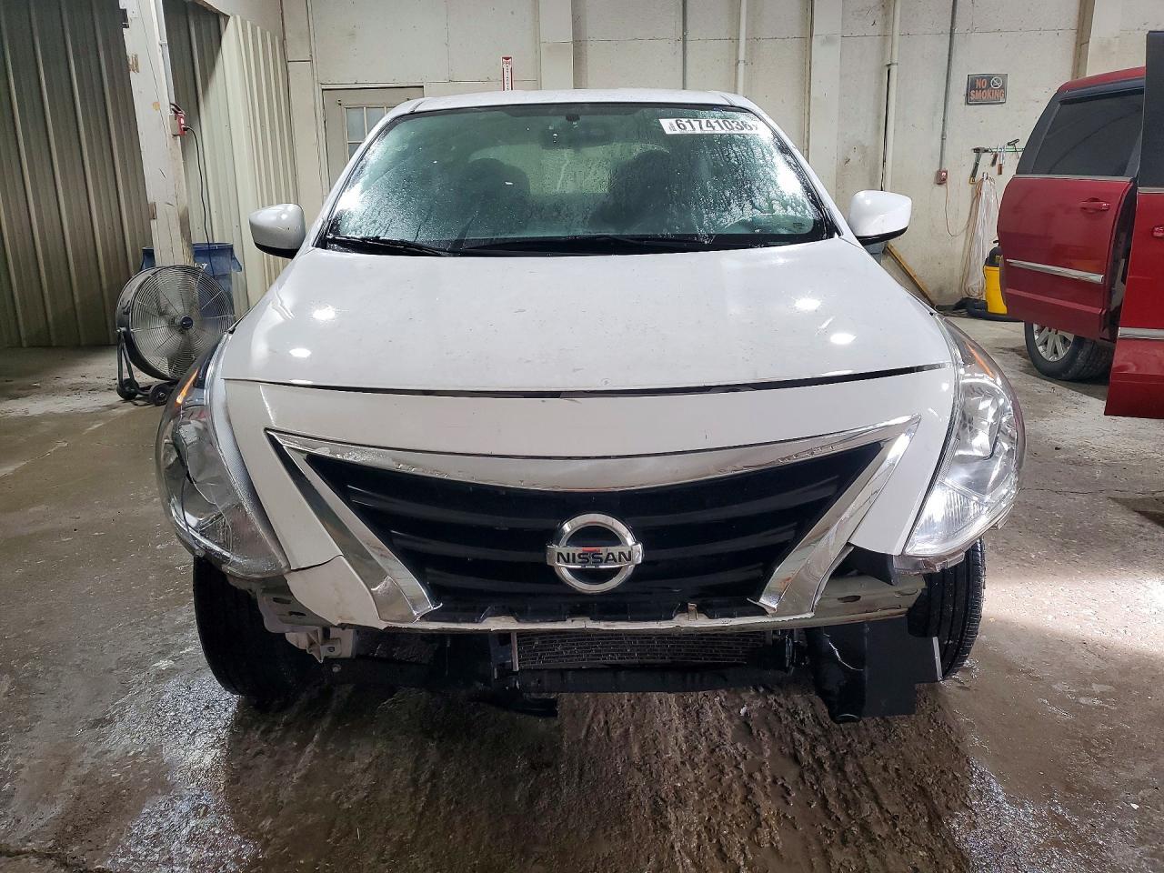 2018 Nissan Versa Sv - zdjęcie 5