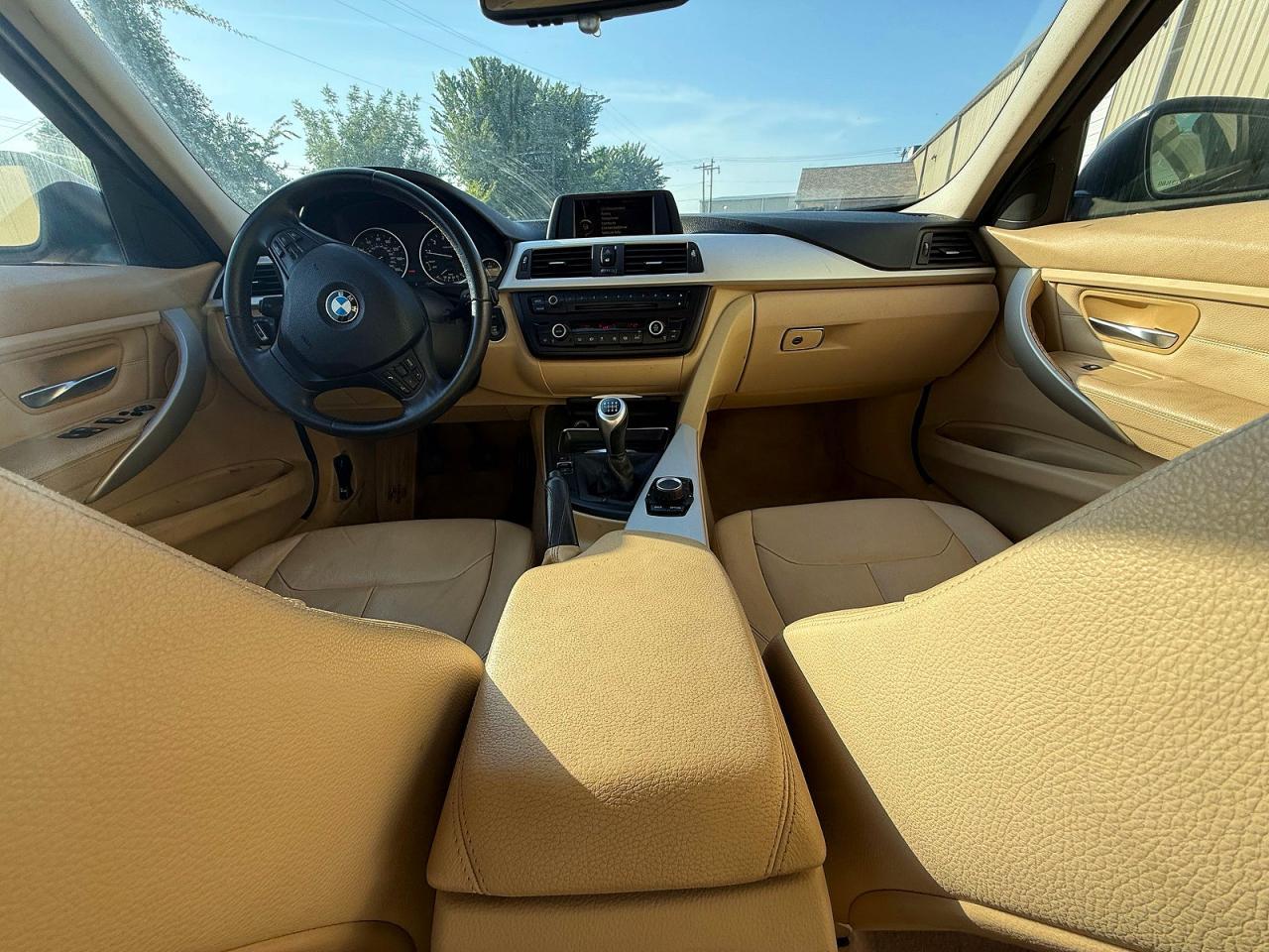 2013 BMW 328 I - zdjęcie 9