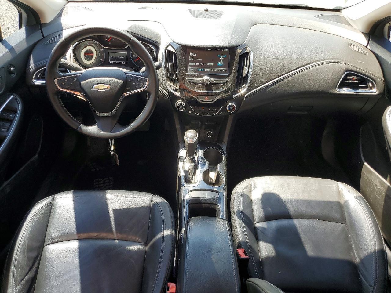 2017 Chevrolet Cruze Premier - zdjęcie 8