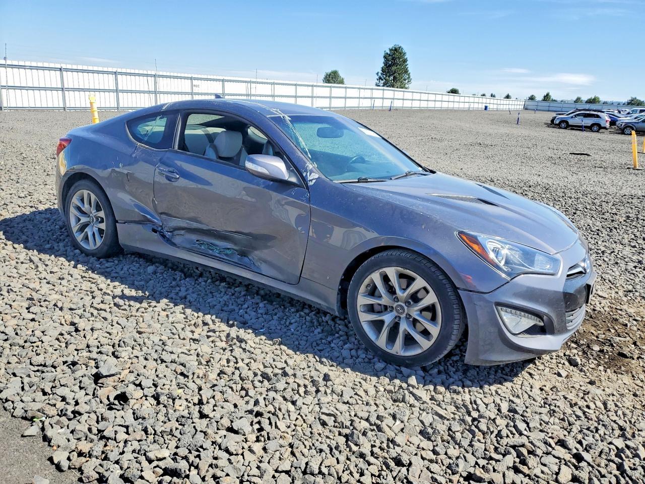 2016 Hyundai Genesis Coupe 3.8L - zdjęcie 4