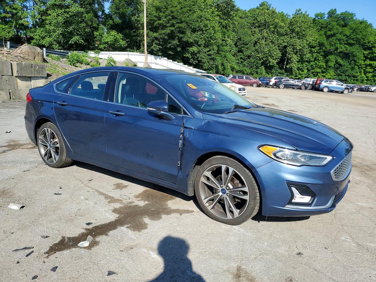 2019 Ford Fusion Titanium - zdjęcie 4