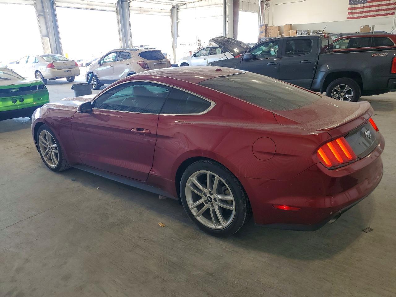 2017 Ford Mustang - zdjęcie 2