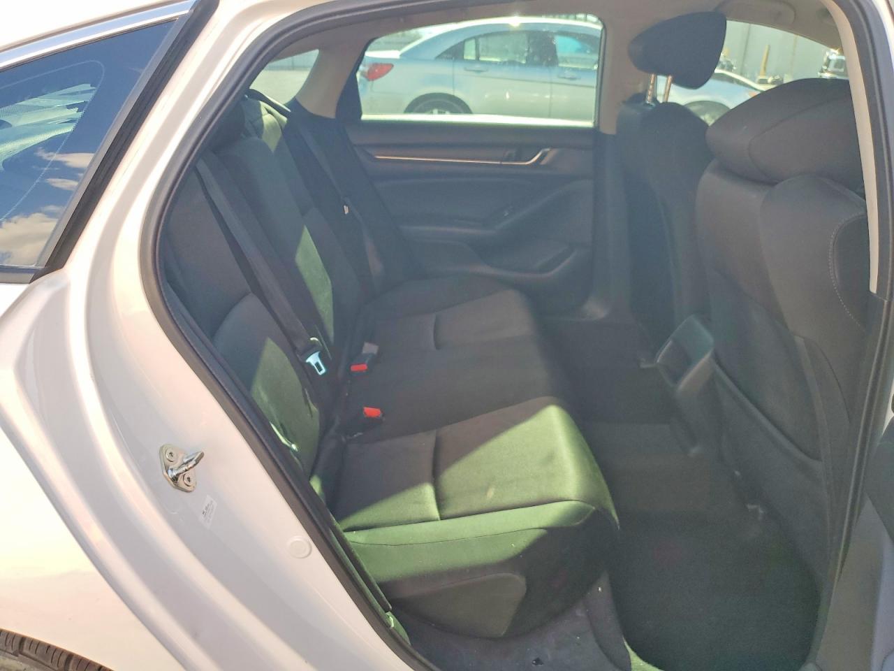 2018 Honda Accord Hybrid - zdjęcie 10