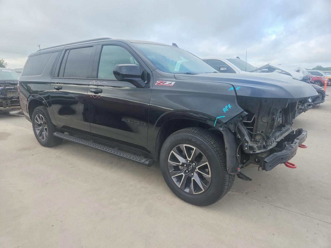 2022 Chevrolet Suburban K1500 Z71 - zdjęcie 4