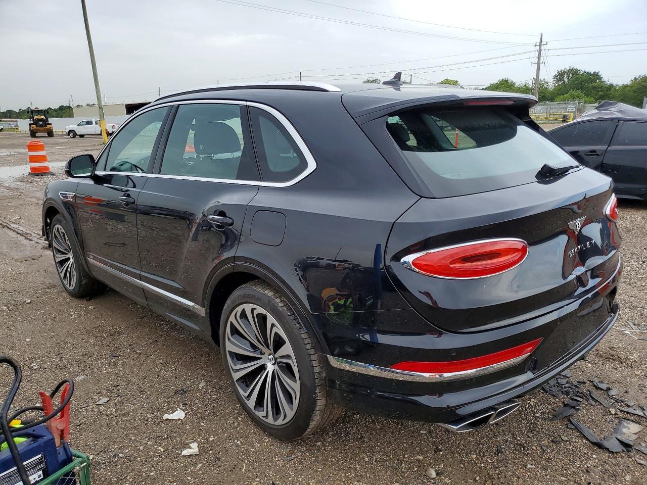 2021 Bentley Bentayga - zdjęcie 2