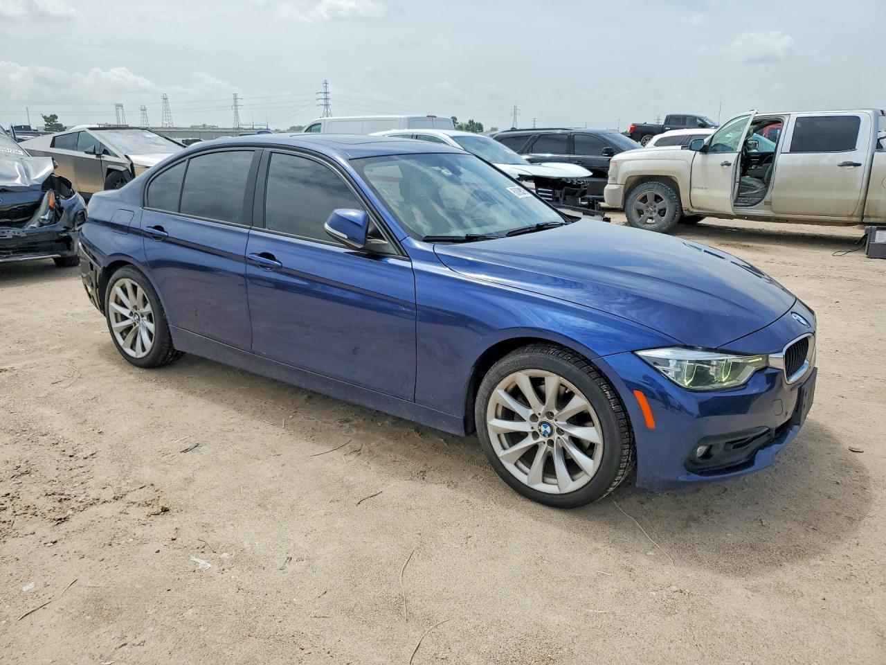2018 BMW 320 I - zdjęcie 4