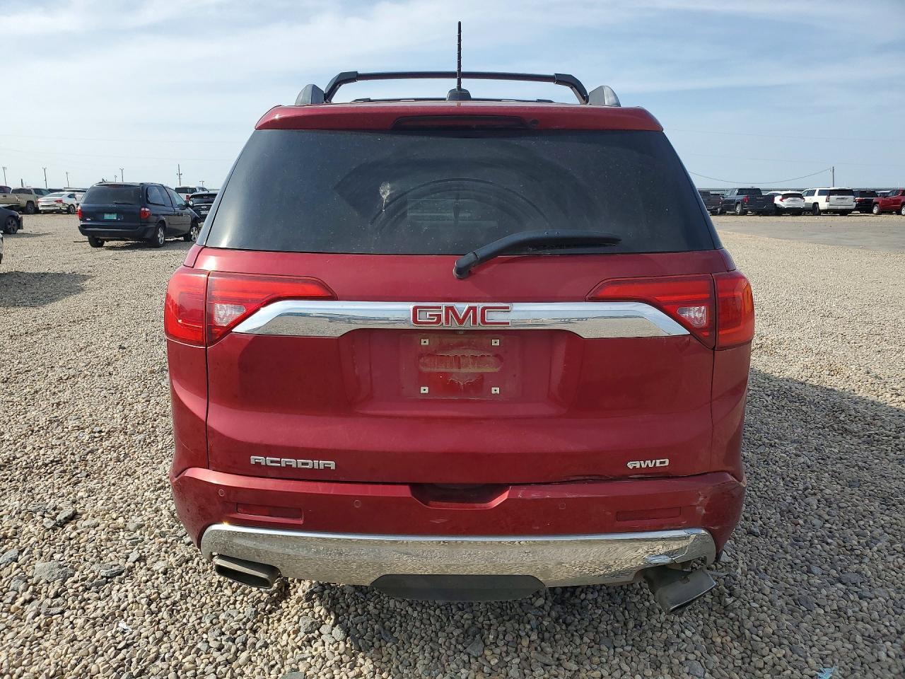 2019 GMC Acadia Denali - zdjęcie 6