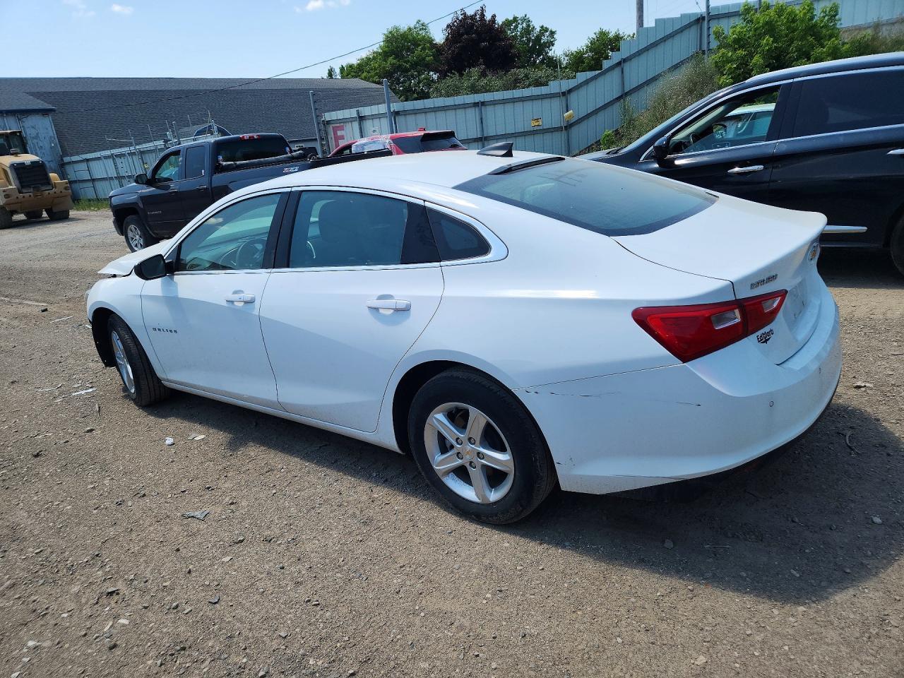 2024 Chevrolet Malibu Ls - zdjęcie 2