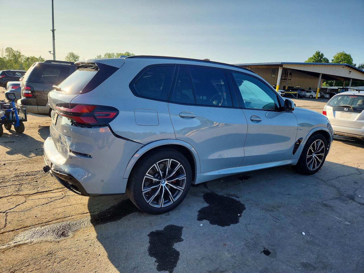 2024 BMW X5 xDrive50E - zdjęcie 3