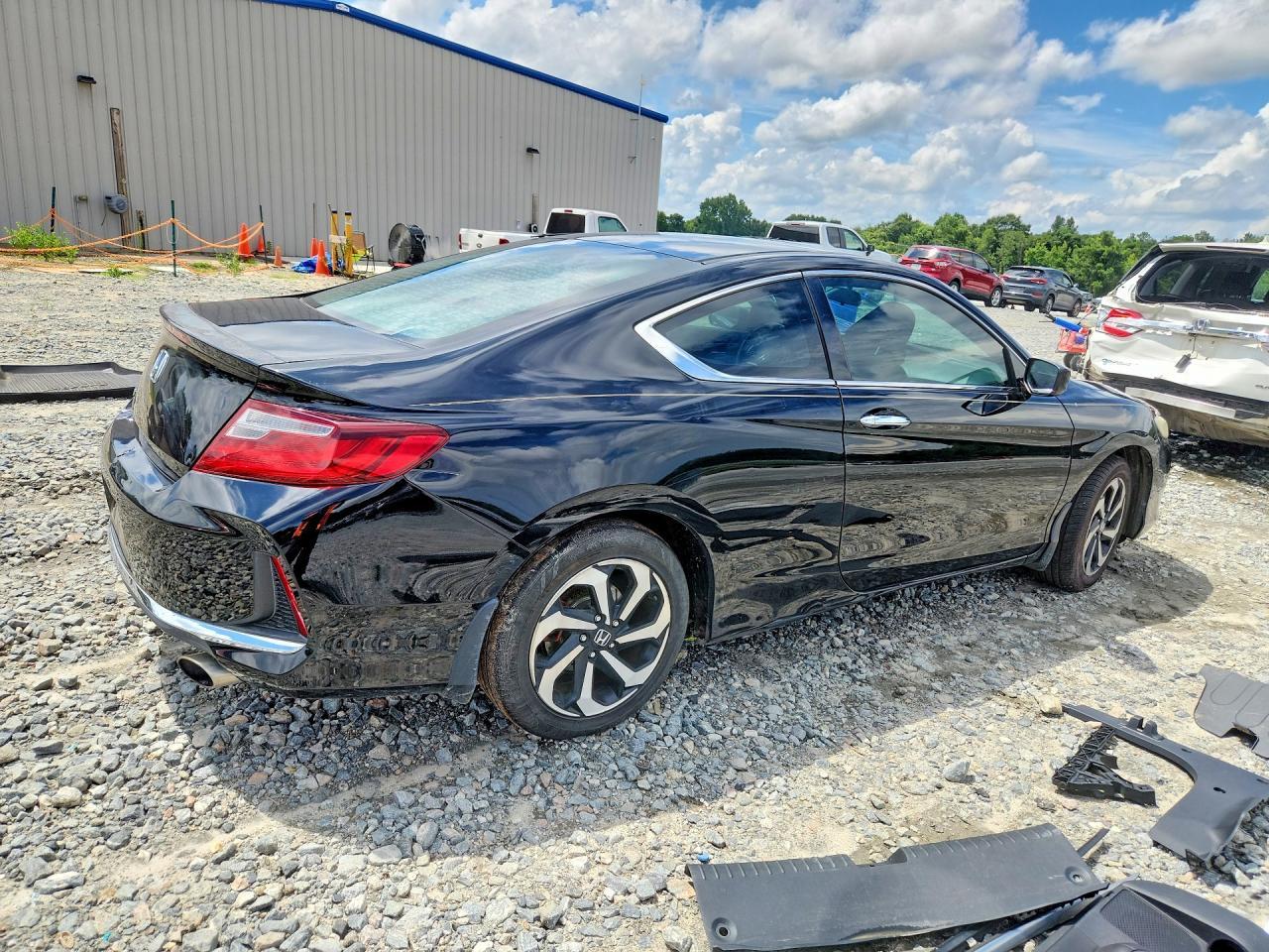 Honda Accord - zdjęcie 3